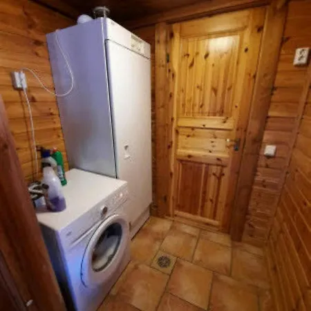 Spacious For 8 With Sauna شقة *