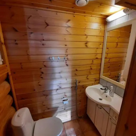 Spacious For 8 With Sauna